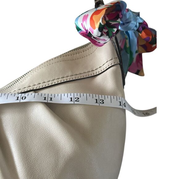 Coach Soho Cream Pebbled Leather Hobo Shoulder Bag Medium Crescent Zip 2009 - Picture 6 of 9